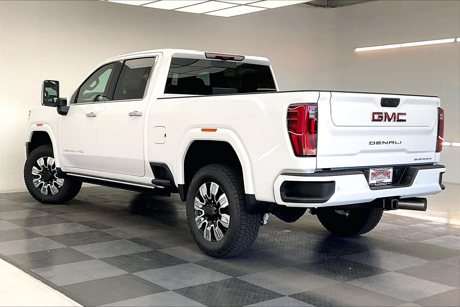 New 2026 GMC Sierra 2500 Denali w/ Denali Reserve Package AWD/4WD image 2