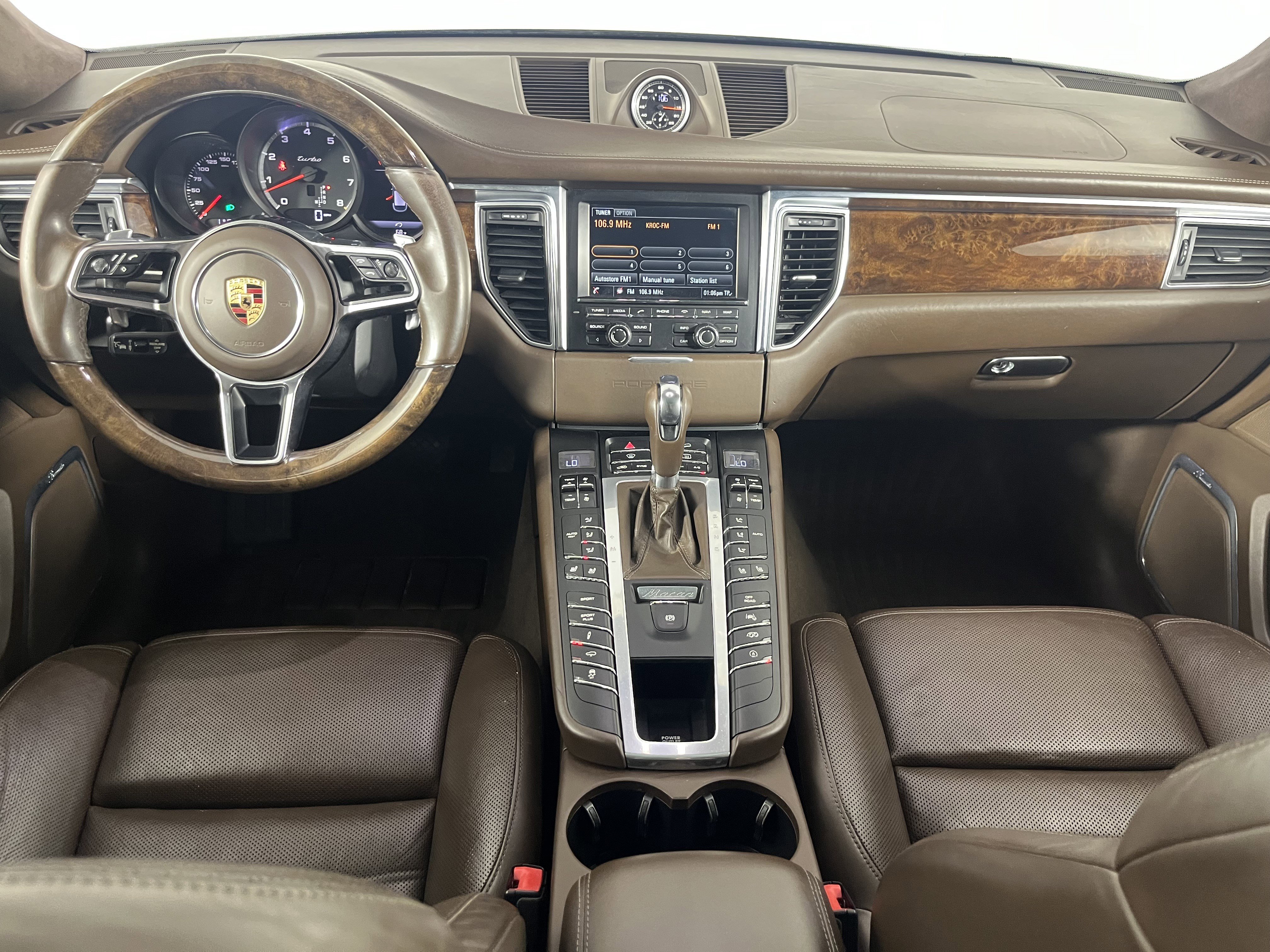 Used 2016 Porsche Macan Turbo AWD/4WD image 10