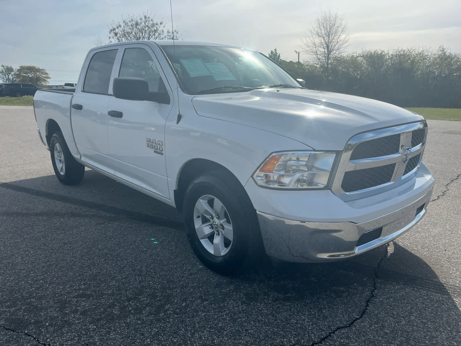 Used 2022 RAM 1500 Classic SLT image 9