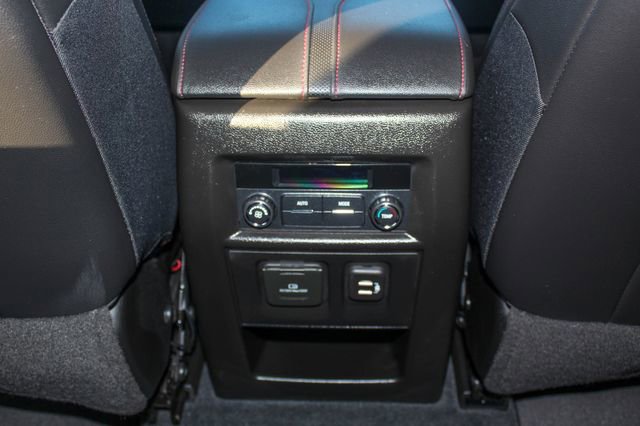 Used 2022 Chevrolet Traverse RS image 15