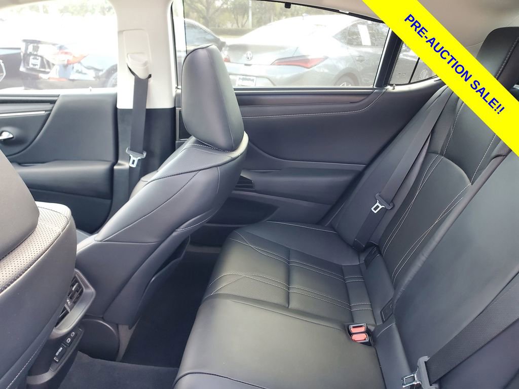 Used 2022 Lexus ES 350 Ultra Luxury w/ Accessory Package 2 FWD image 10