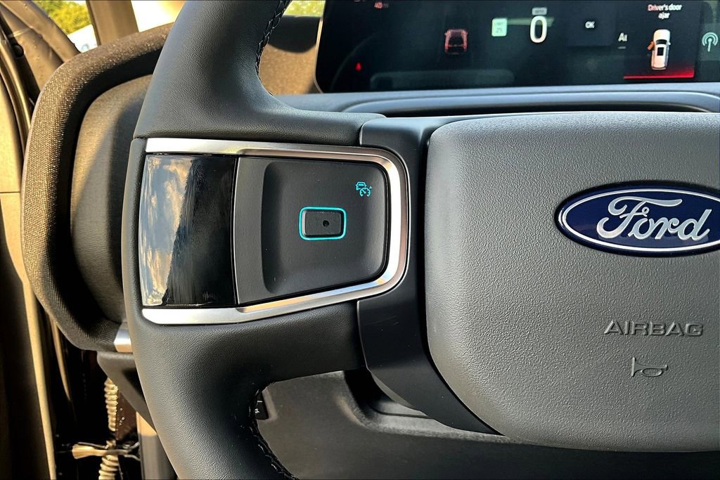 New 2025 Ford Expedition Active AWD/4WD image 18