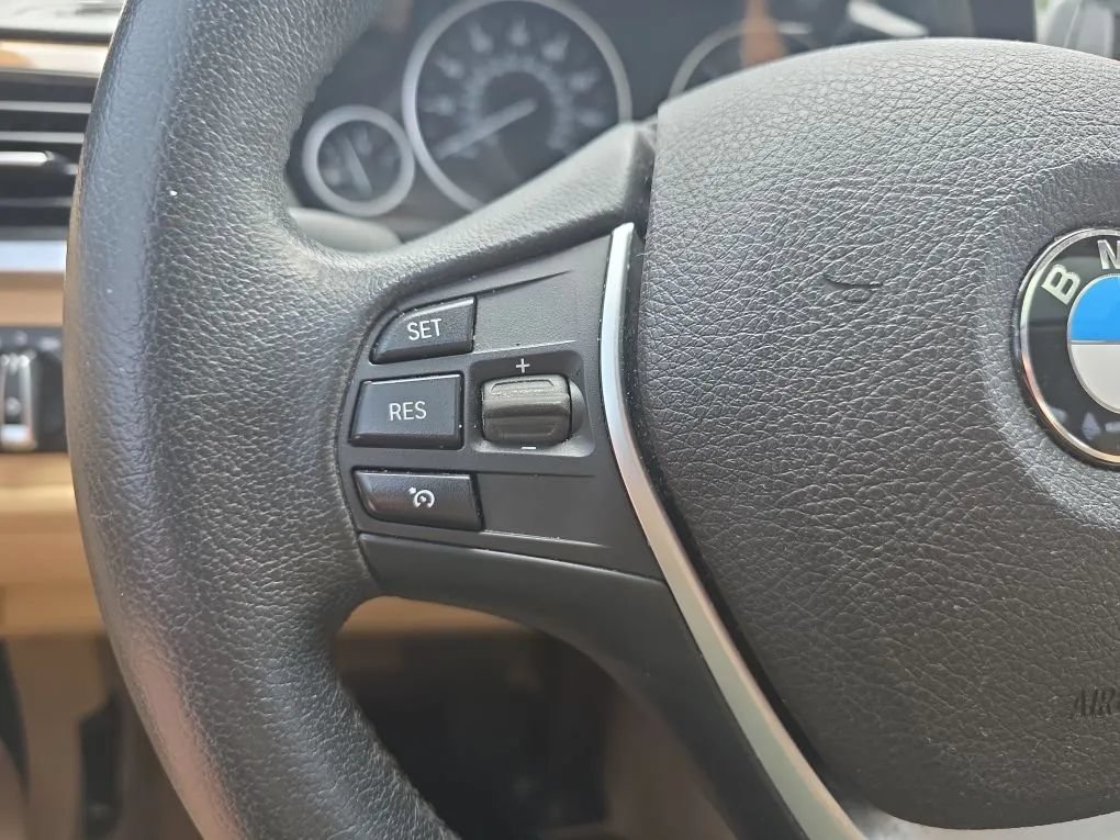 Used 2015 BMW 328i Sedan RWD image 19