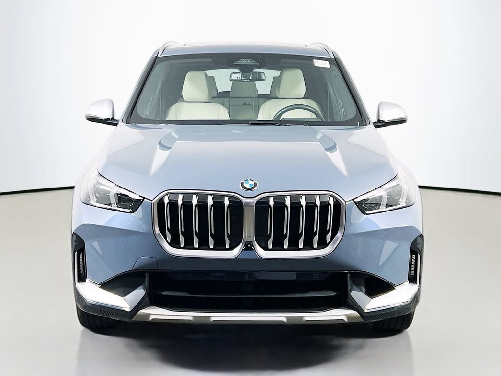 Used 2023 BMW X1 xDrive28i w/ Premium Package AWD/4WD image 2