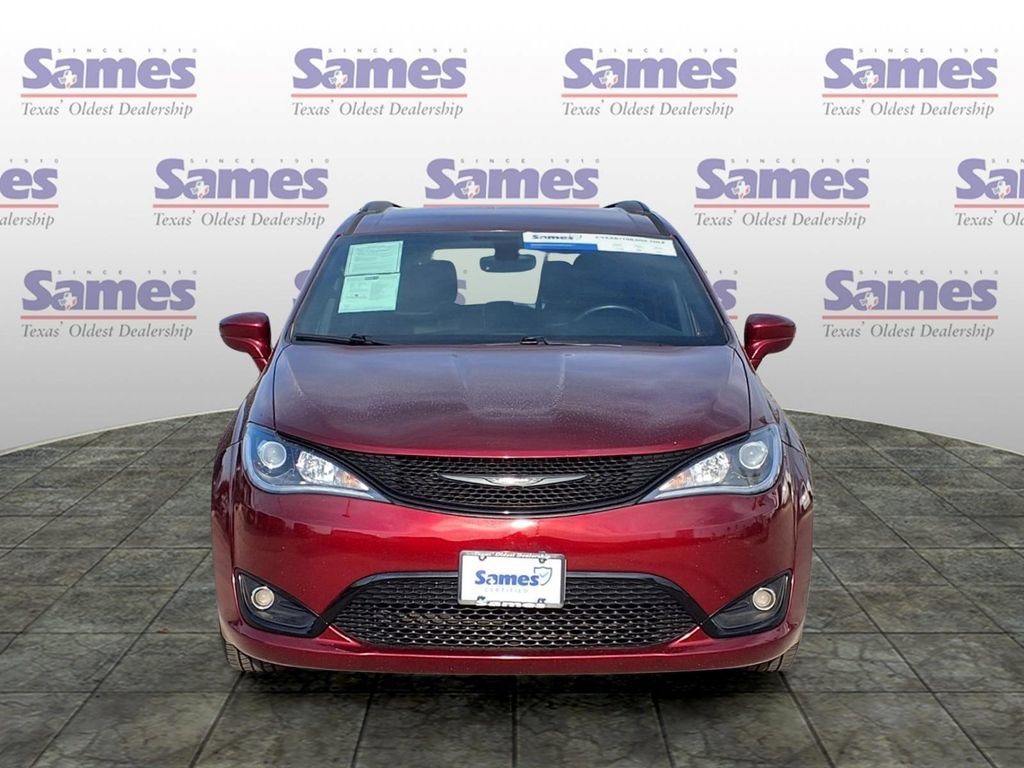 Used 2018 Chrysler Pacifica Touring-L Plus w/ S Appearance Package FWD image 2