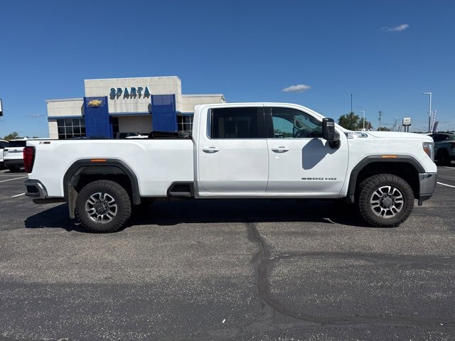 Used 2022 GMC Sierra 3500 SLE image 2