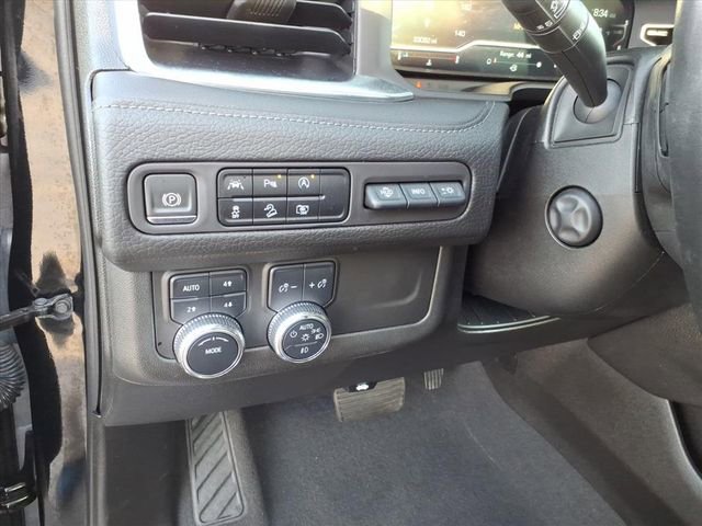 Used 2023 GMC Yukon Denali image 34