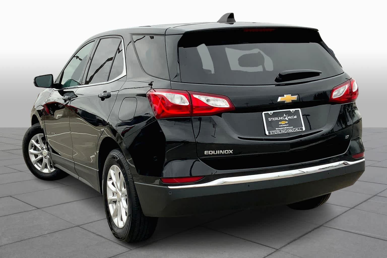 Used 2019 Chevrolet Equinox LT w/ Driver Convenience Package FWD image 11
