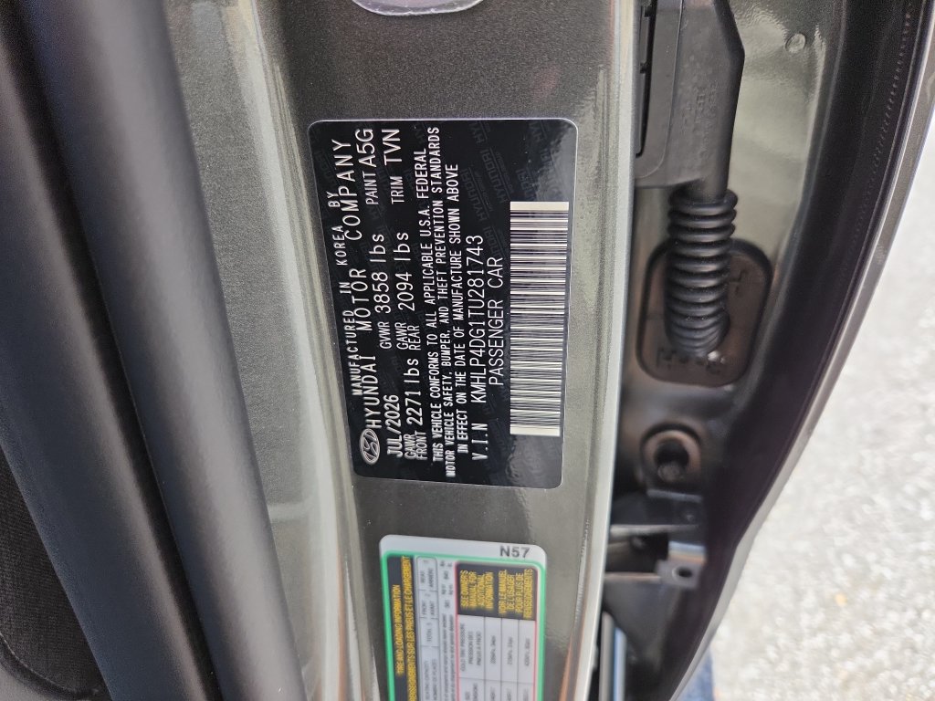 New 2026 Hyundai Elantra Limited FWD image 37