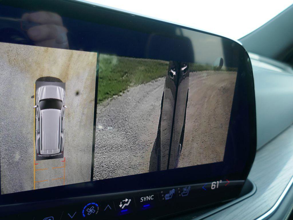 New 2026 Chevrolet Suburban Premier AWD/4WD image 31