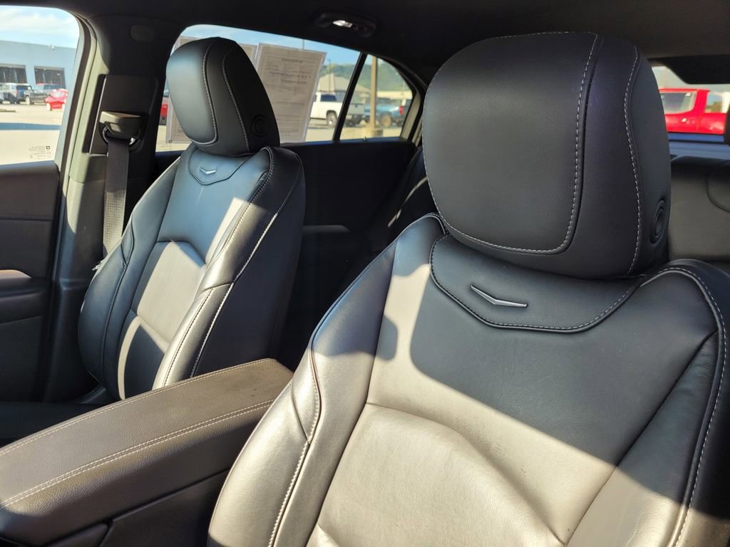 Used 2023 Cadillac XT4 Premium Luxury image 15