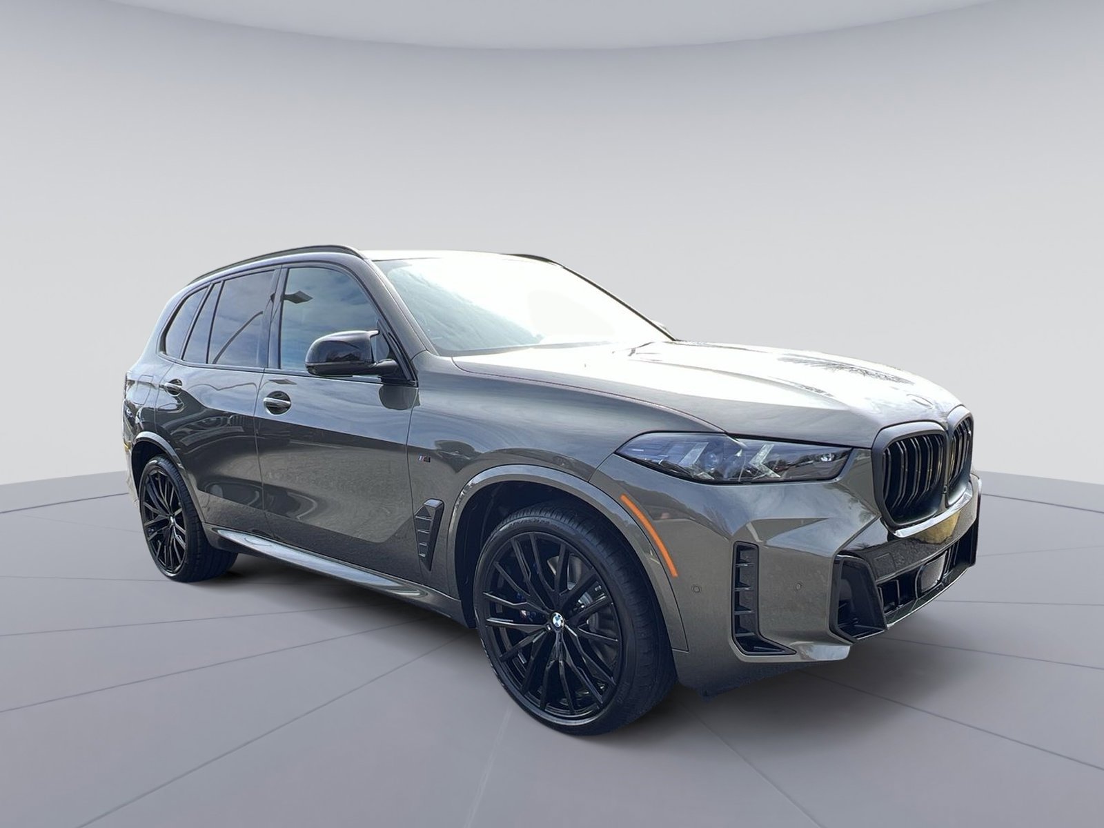 New 2026 BMW X5 M60i image 7
