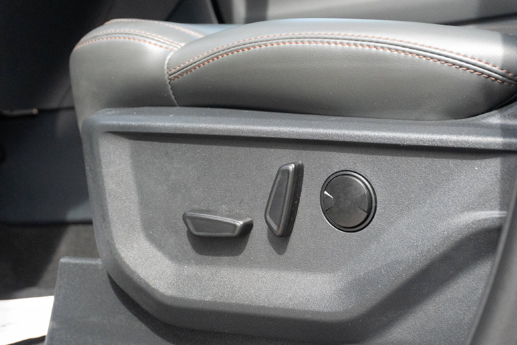 Used 2025 Ford Expedition Active RWD image 23