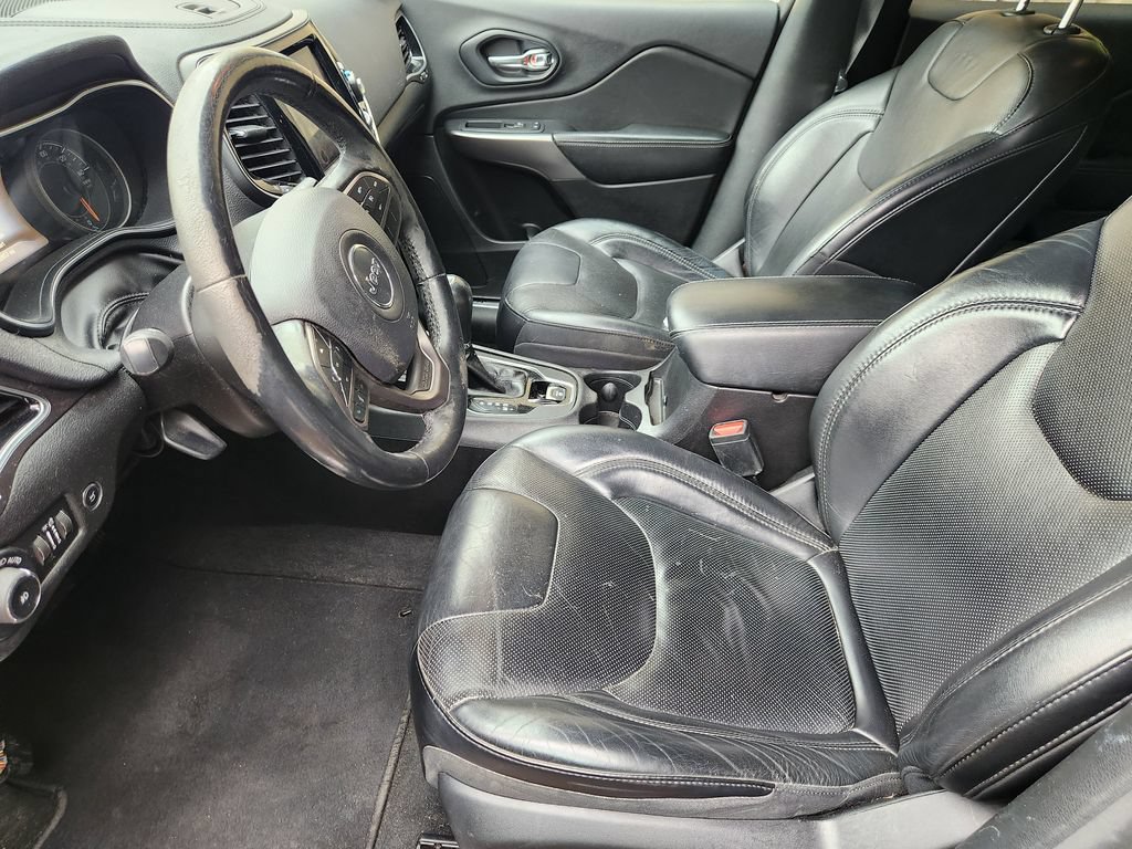 Used 2019 Jeep Cherokee Limited FWD image 11