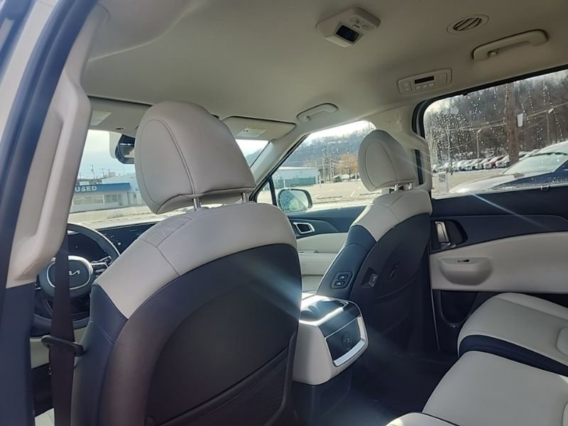 New 2026 Kia Carnival EX image 21