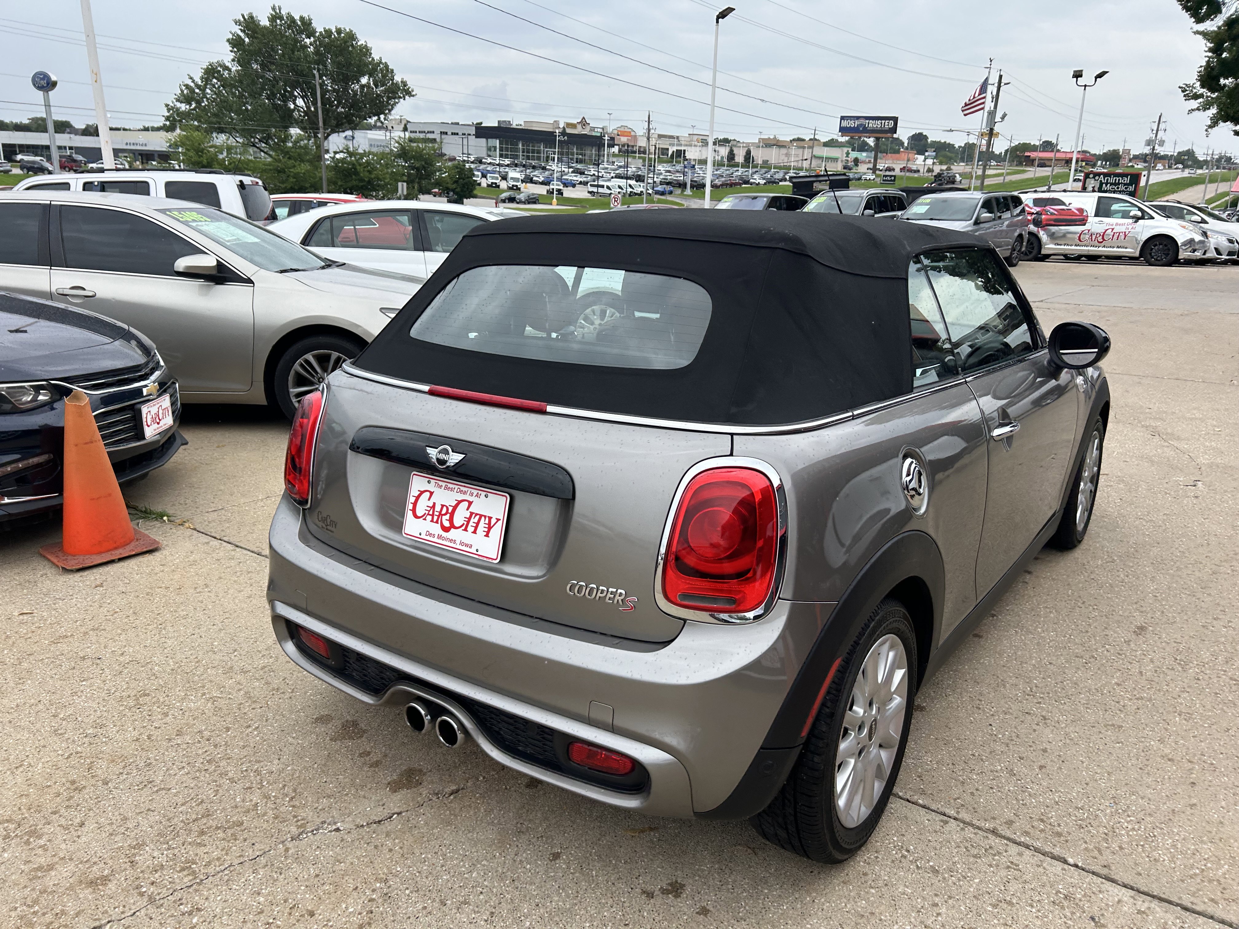 Used 2016 MINI Cooper S image 5
