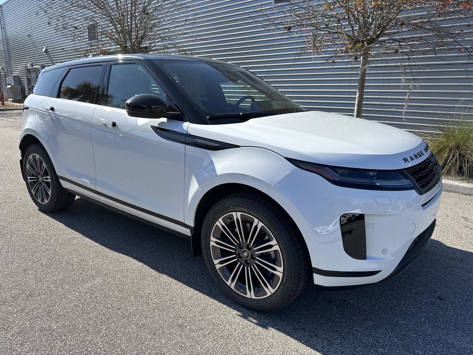 New 2026 Land Rover Range Rover Evoque S AWD/4WD image 4