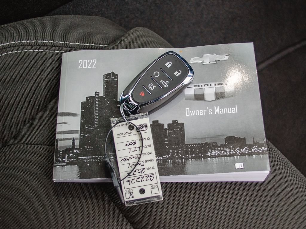 Used 2022 Chevrolet Camaro LT w/ Technology Package image 31