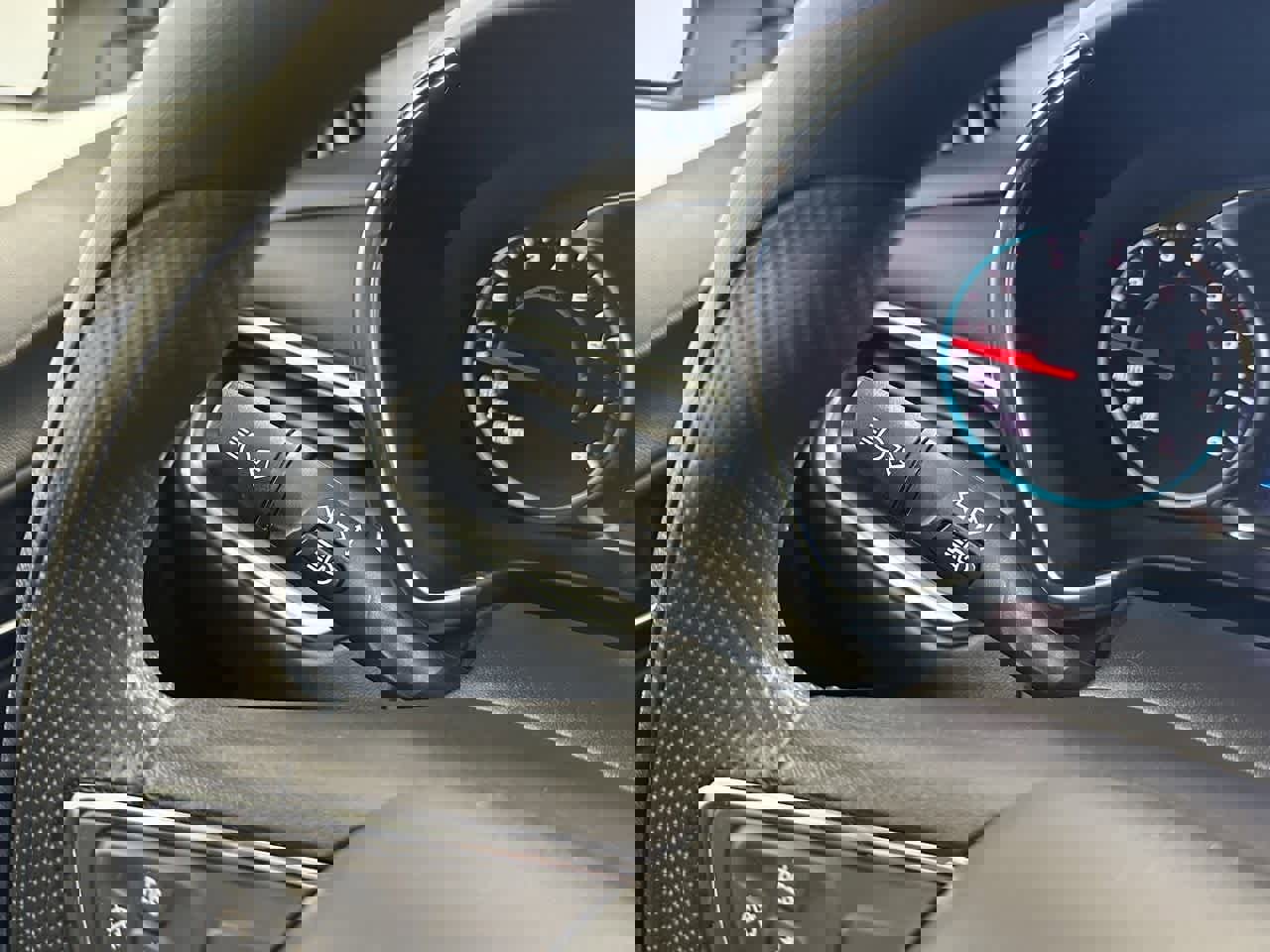 Used 2023 Chevrolet Equinox LT w/ LPO, Floor Liner Package image 17