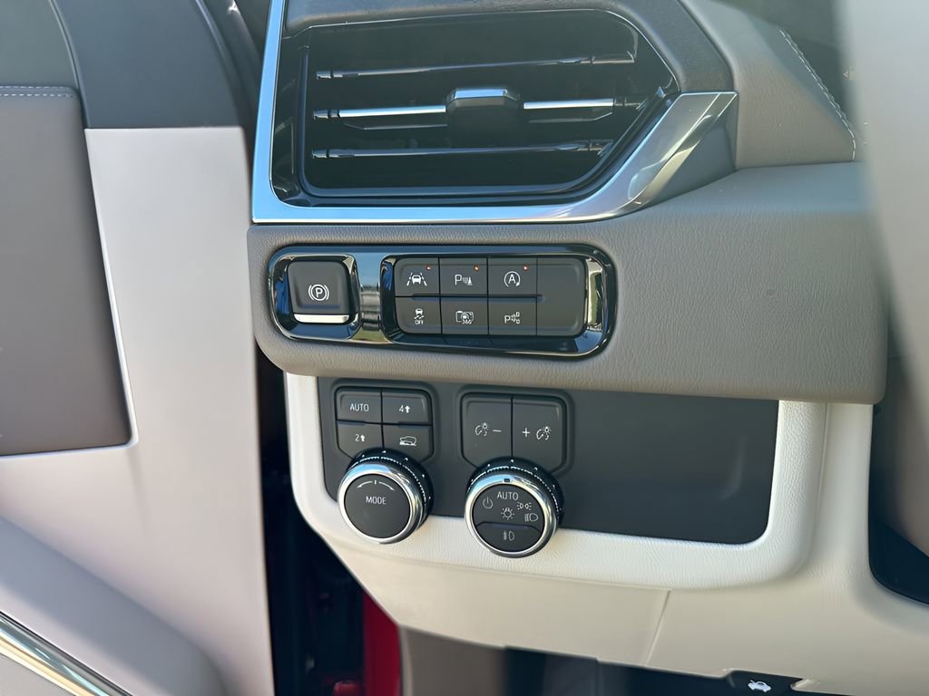 New 2026 GMC Yukon XL Denali w/ Sun & Power Step Package AWD/4WD image 33