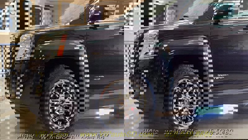 Used 2015 GMC Terrain SLT image 25