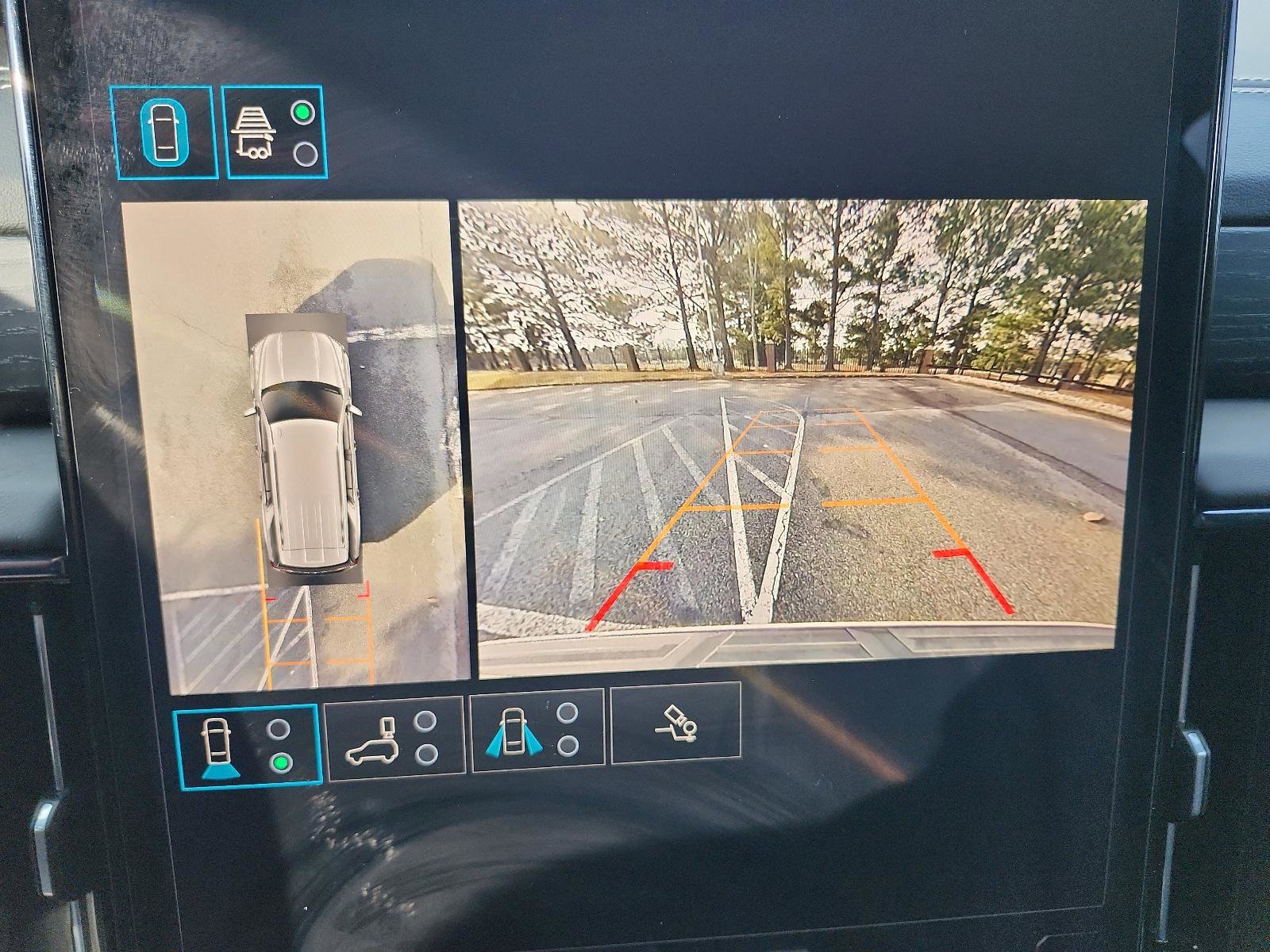 Certified 2025 GMC Yukon AT4 Ultimate w/ LPO, Floor Liner Package image 21