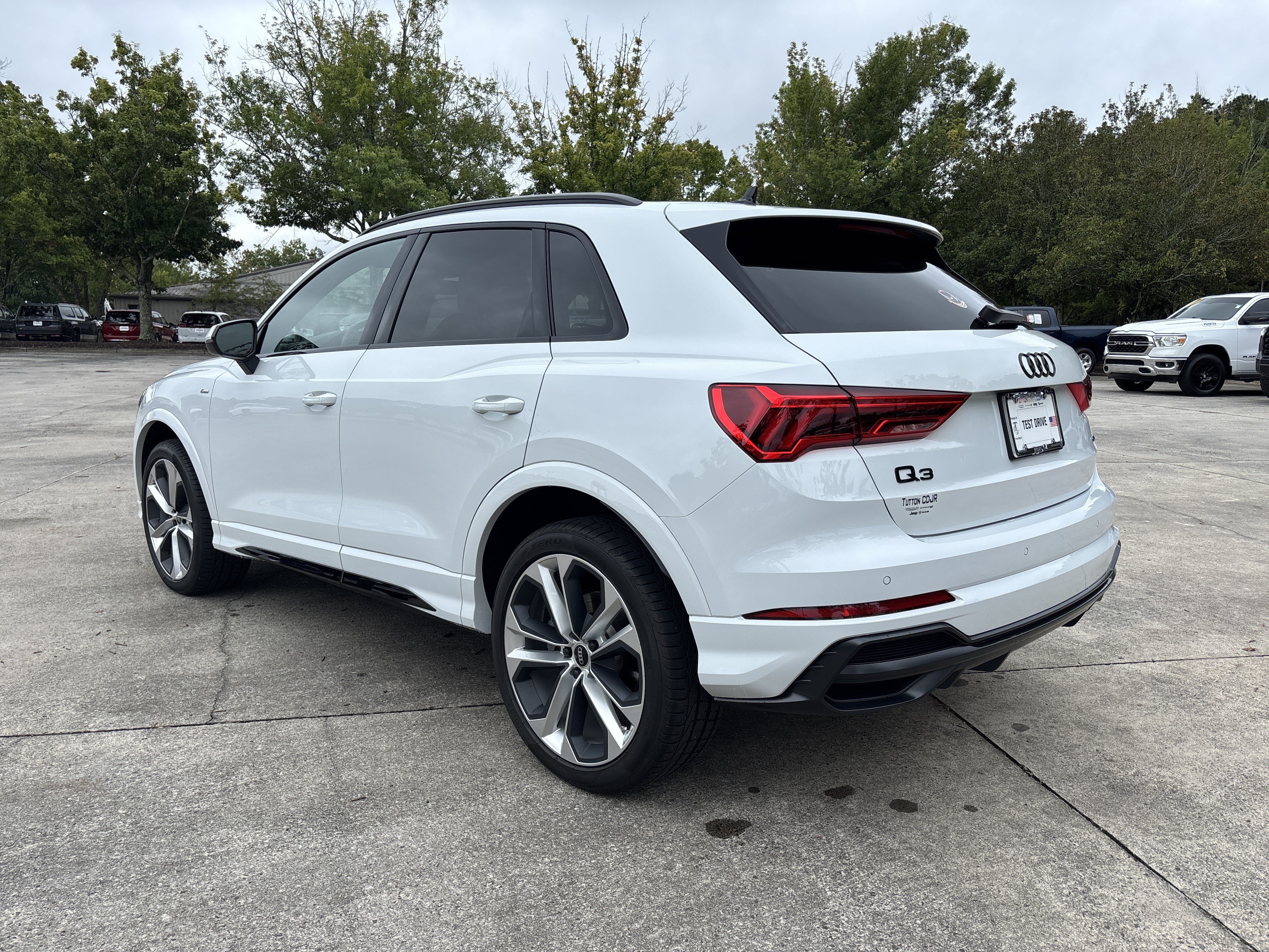 Used 2022 Audi Q3 2.0T Premium Plus AWD/4WD image 5