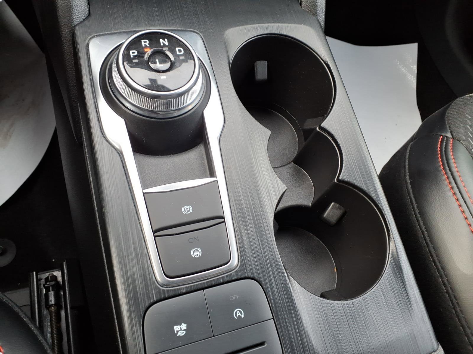 Used 2025 Ford Escape ST-Line image 22