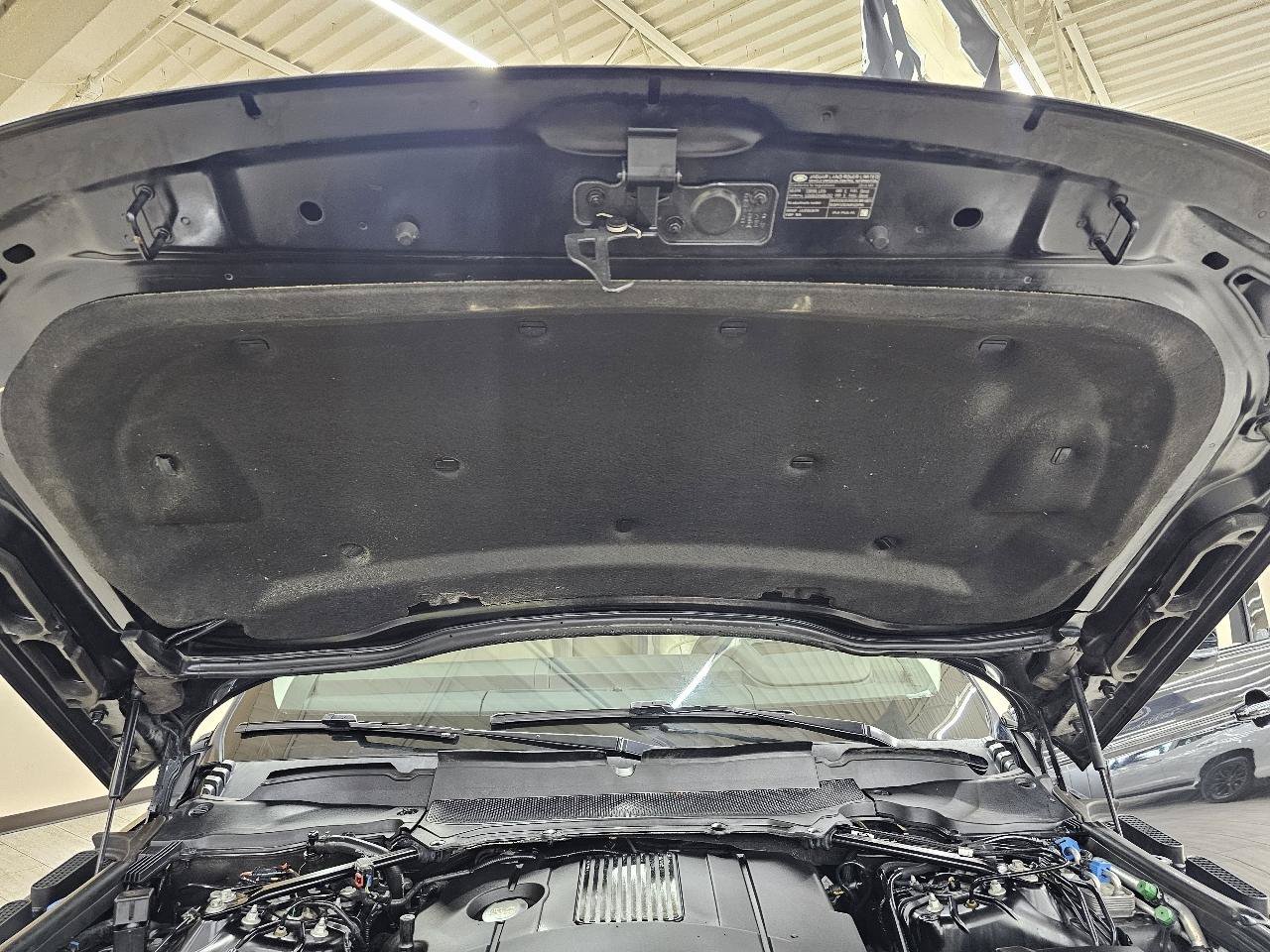 Used 2018 Land Rover Range Rover HSE AWD/4WD image 45