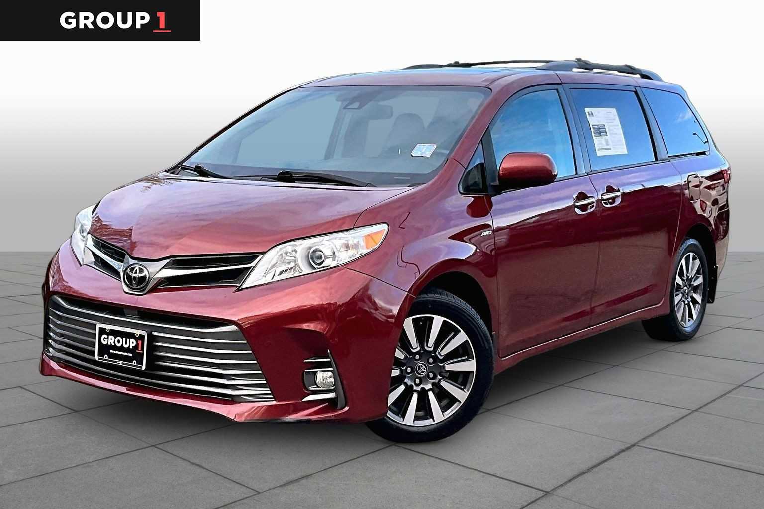 Used 2018 Toyota Sienna XLE w/ XLE Navigation Package AWD/4WD image 1