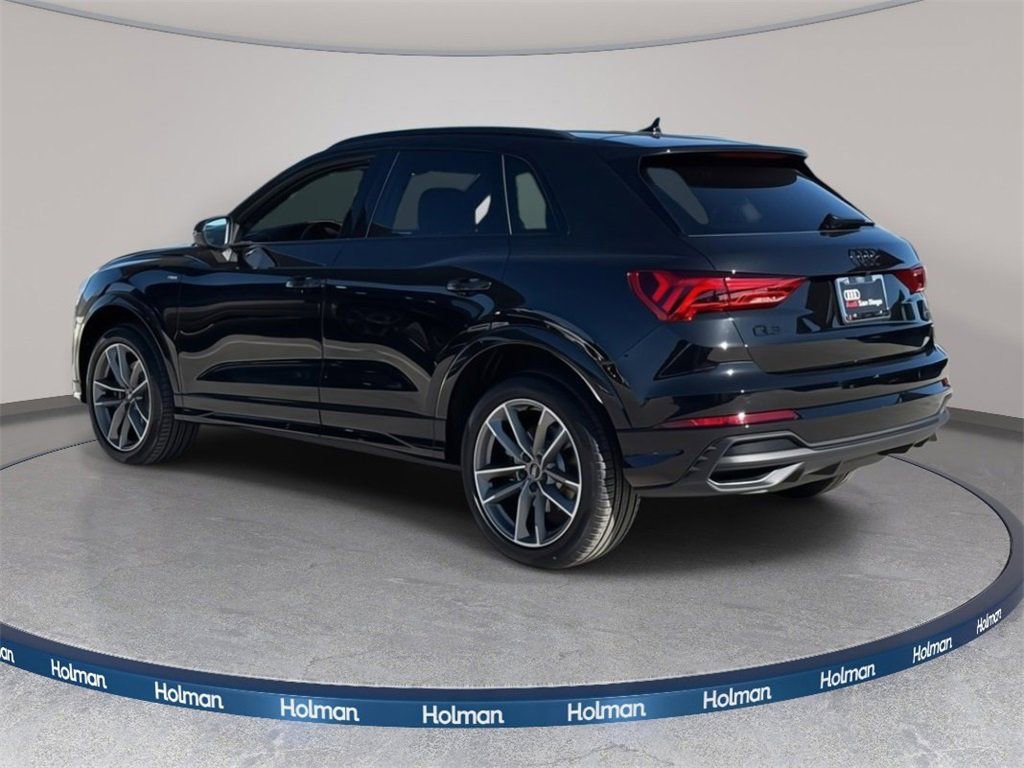 Certified 2025 Audi Q3 2.0T Premium w/ Convenience Package image 4