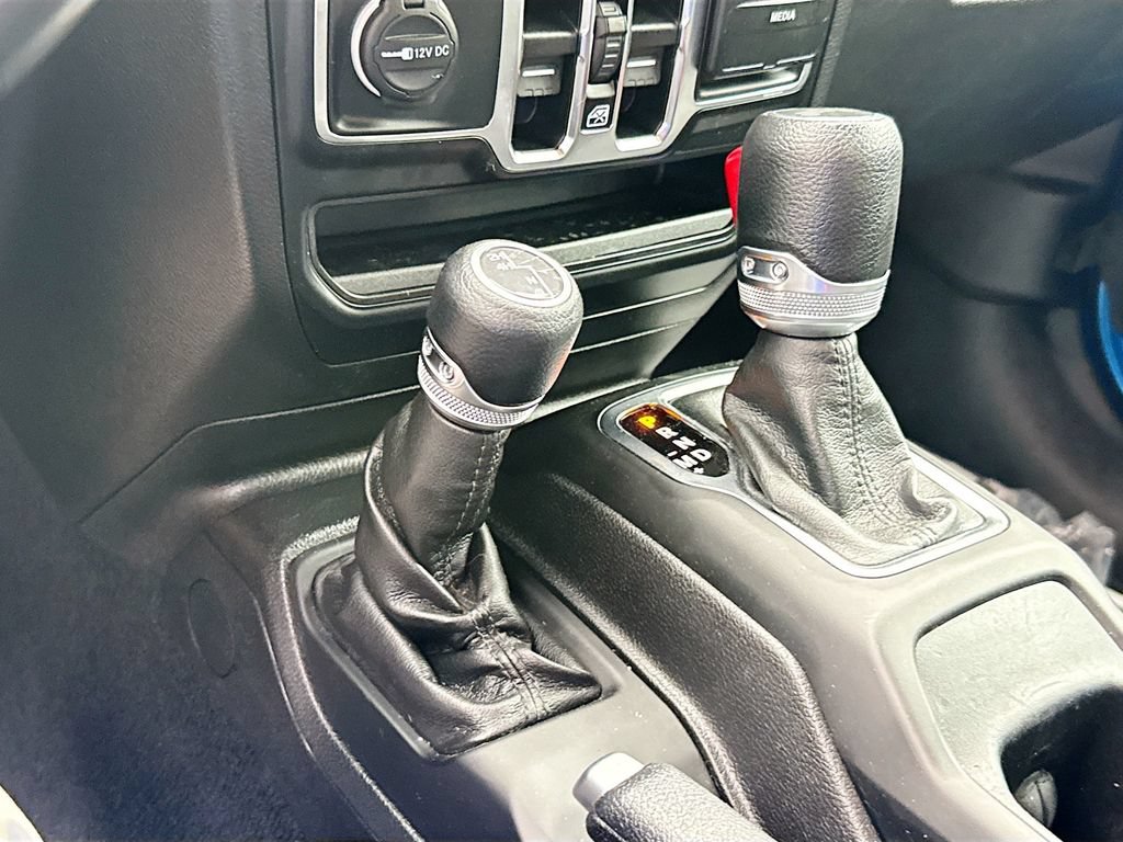 Used 2022 Jeep Wrangler Unlimited Sport AWD/4WD image 18