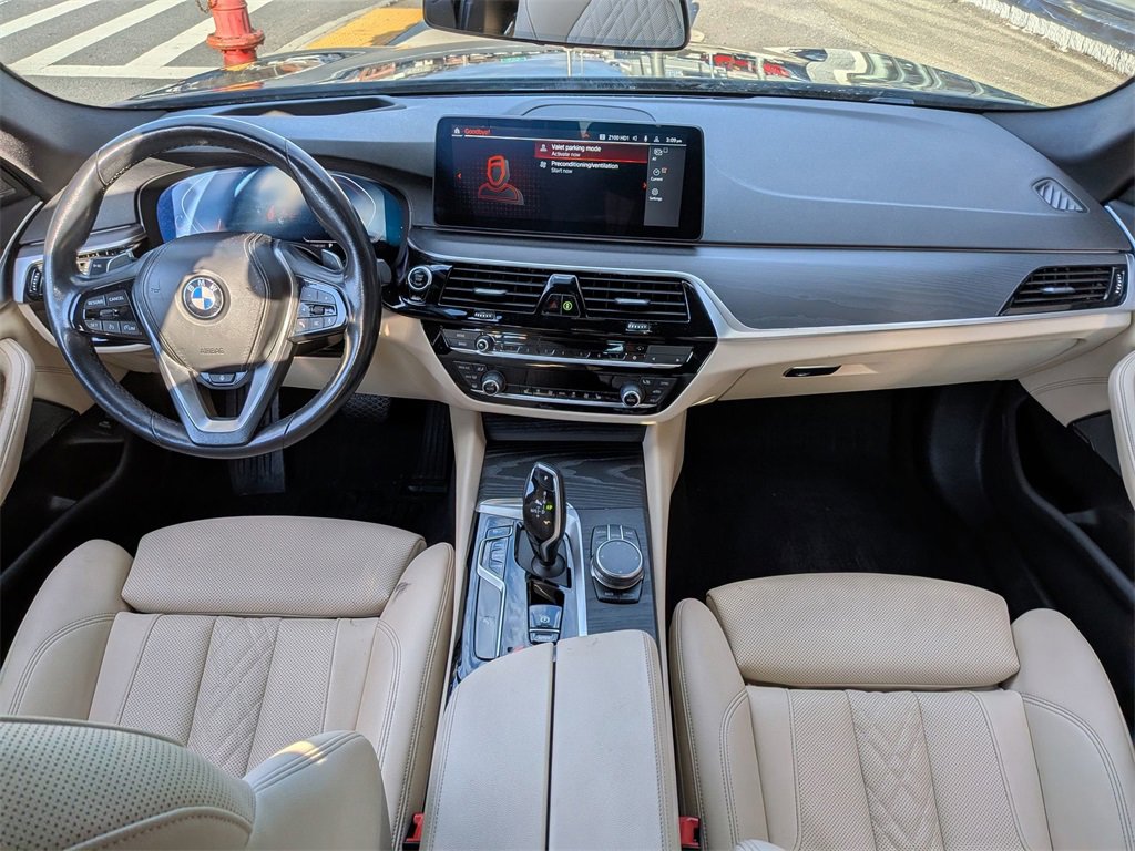 Used 2023 BMW 530i xDrive w/ Premium Package image 26