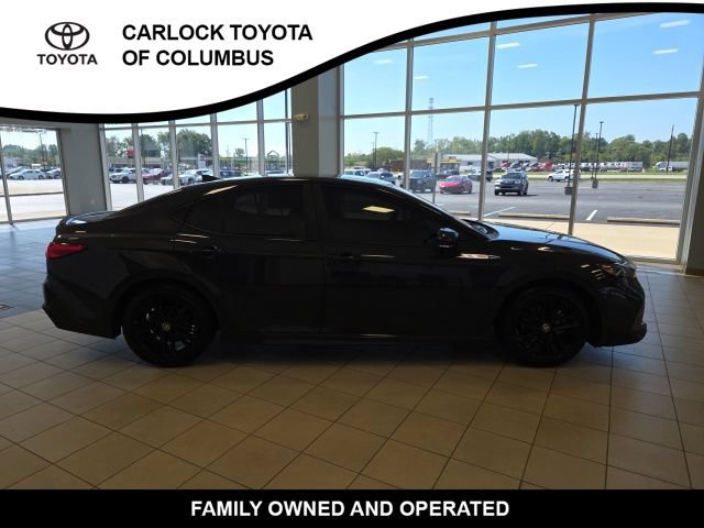 Used 2026 Toyota Camry SE FWD image 7