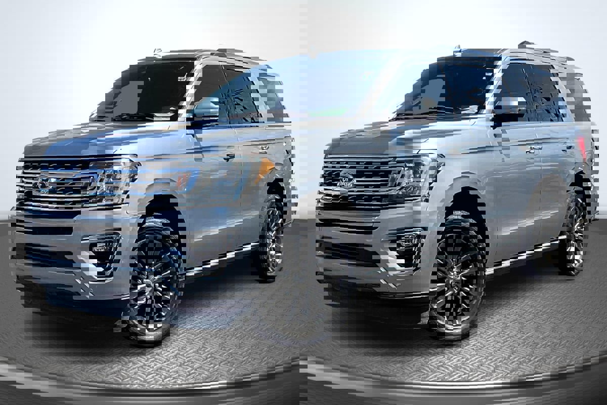 Used 2020 Ford Expedition Limited image 12