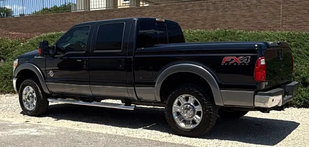 Used 2012 Ford F250 Lariat w/ Lariat Ultimate Pkg AWD/4WD image 3