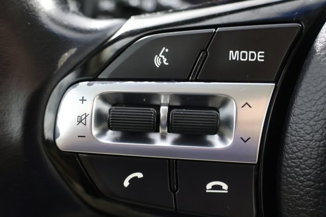 Used 2019 Kia Cadenza Technology FWD image 11