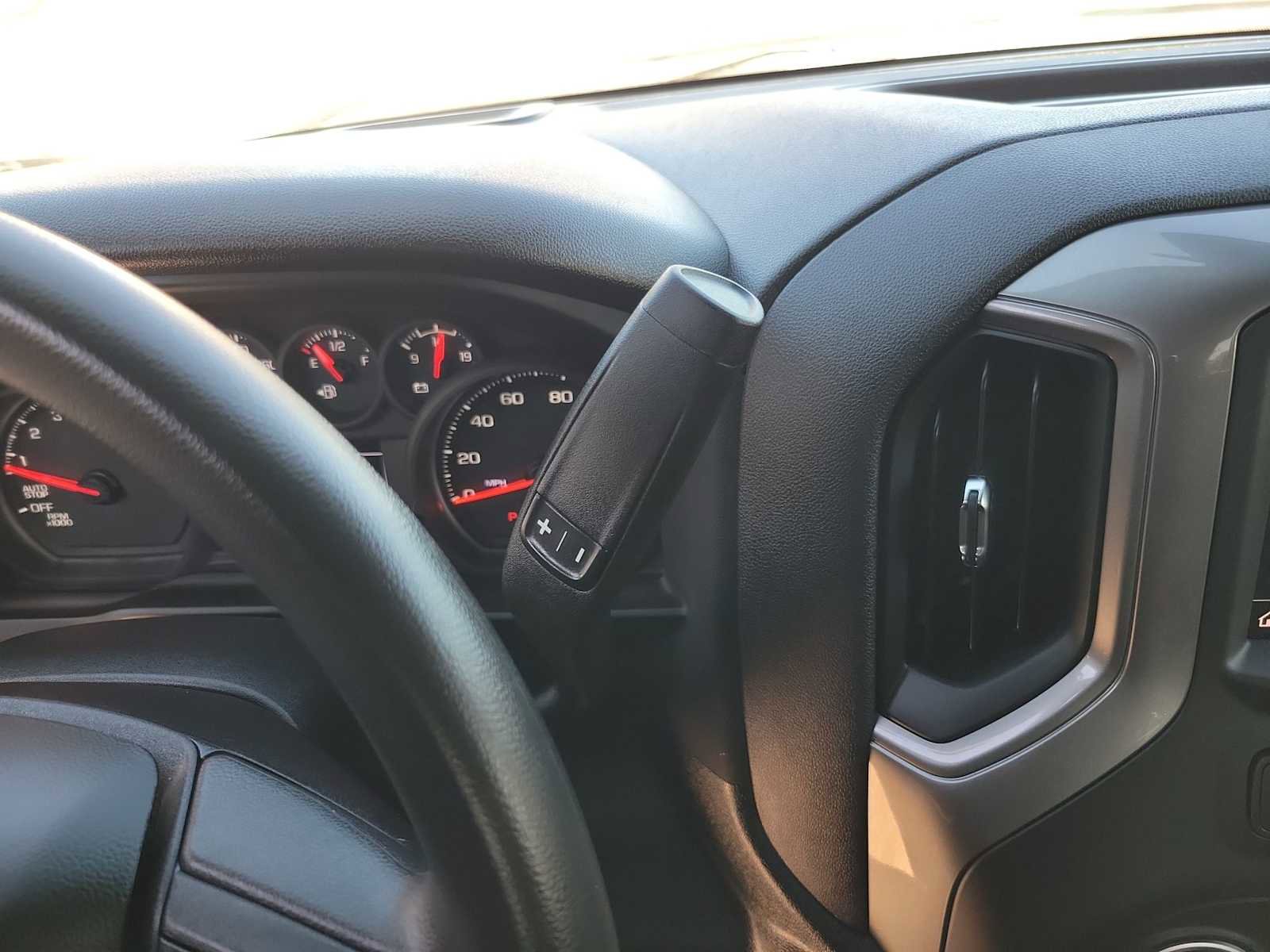 Used 2024 Chevrolet Silverado 1500 Custom image 17