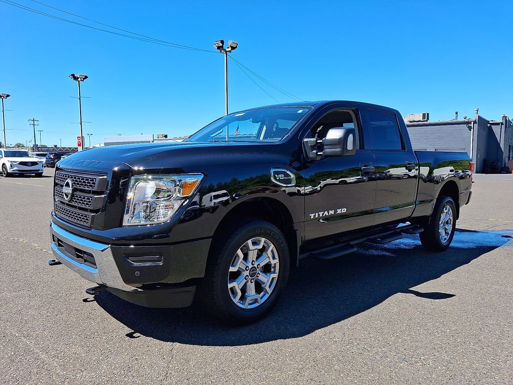 Certified 2024 Nissan Titan SV w/ SV Convenience Package image 3