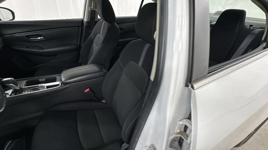 Used 2024 Nissan Sentra SV w/ All-Weather Package FWD image 10