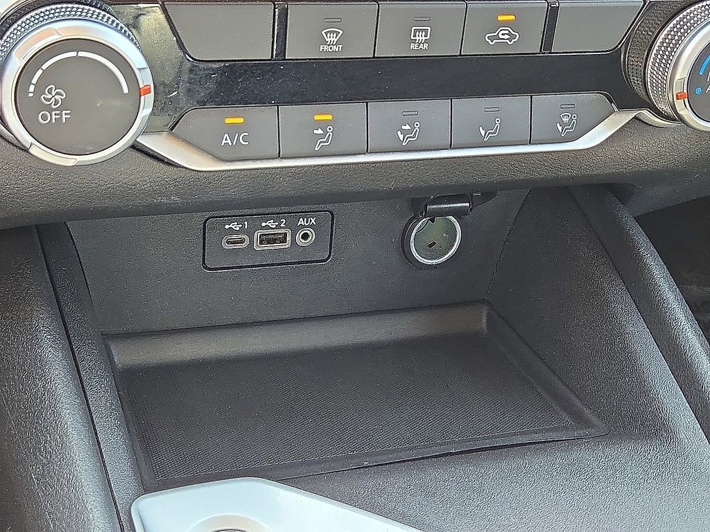 Used 2025 Nissan Altima 2.5 SV AWD/4WD image 30