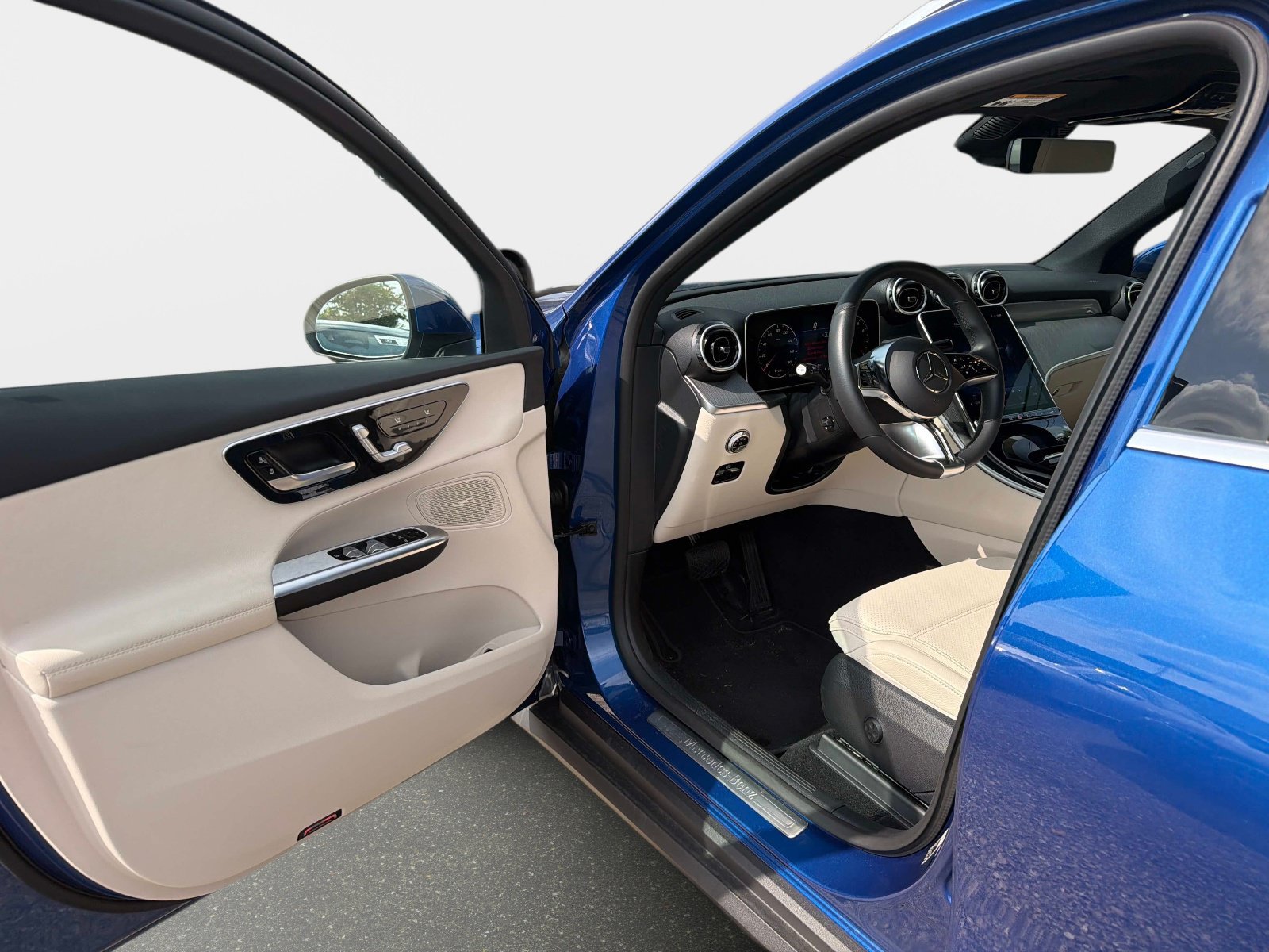 Used 2026 Mercedes-Benz GLC 300 image 19