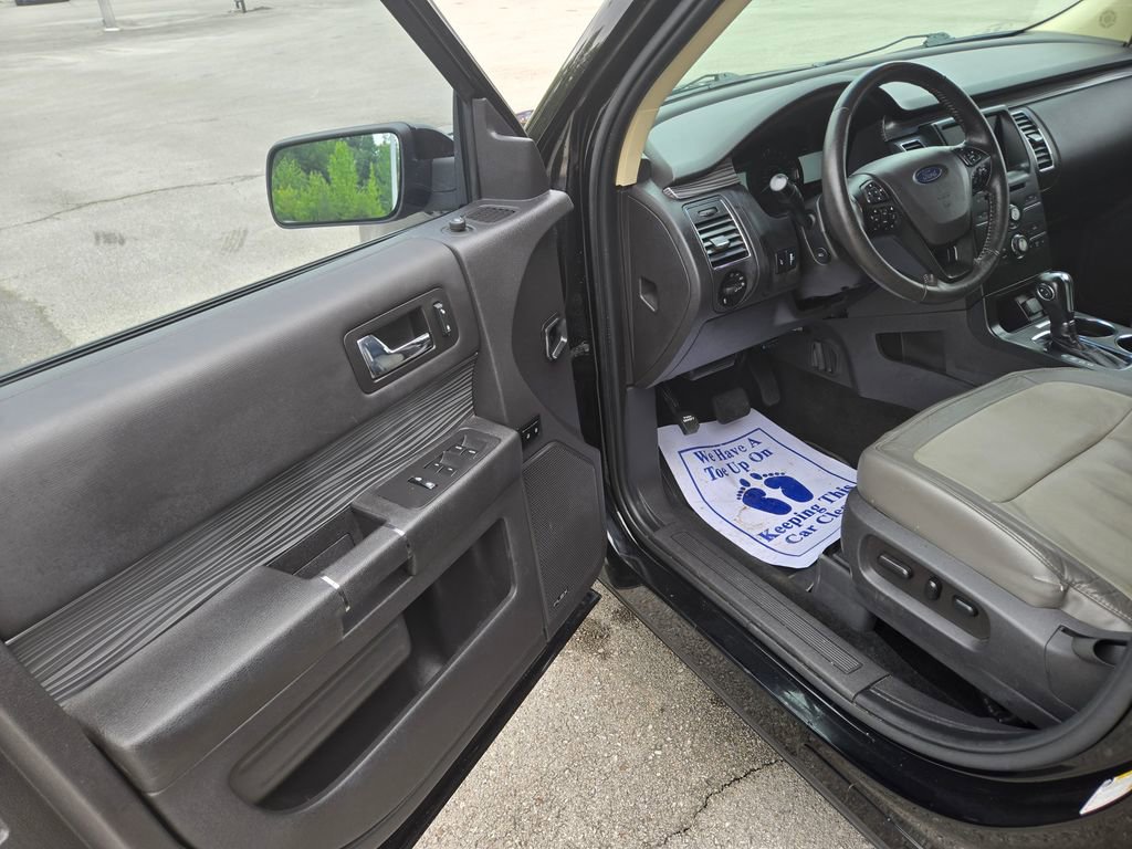 Used 2017 Ford Flex SEL w/ Equipment Group 202A FWD image 6