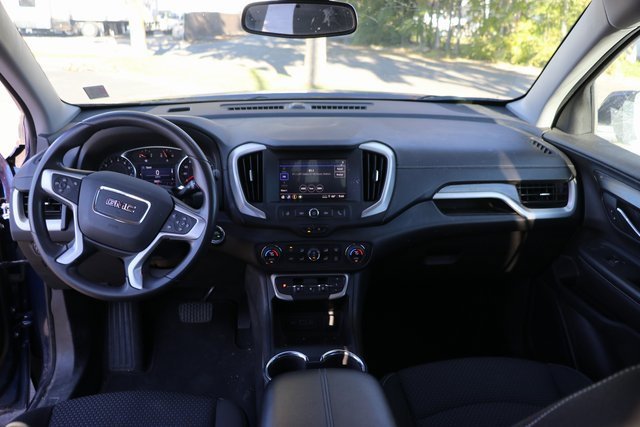 Used 2022 GMC Terrain SLE w/ Driver Convenience Package image 15