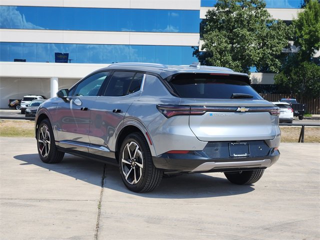 New 2025 Chevrolet Equinox EV LT image 3