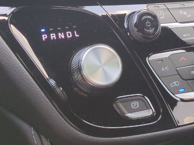 New 2027 Chrysler Pacifica Limited w/ Family Tech Group FWD image 28