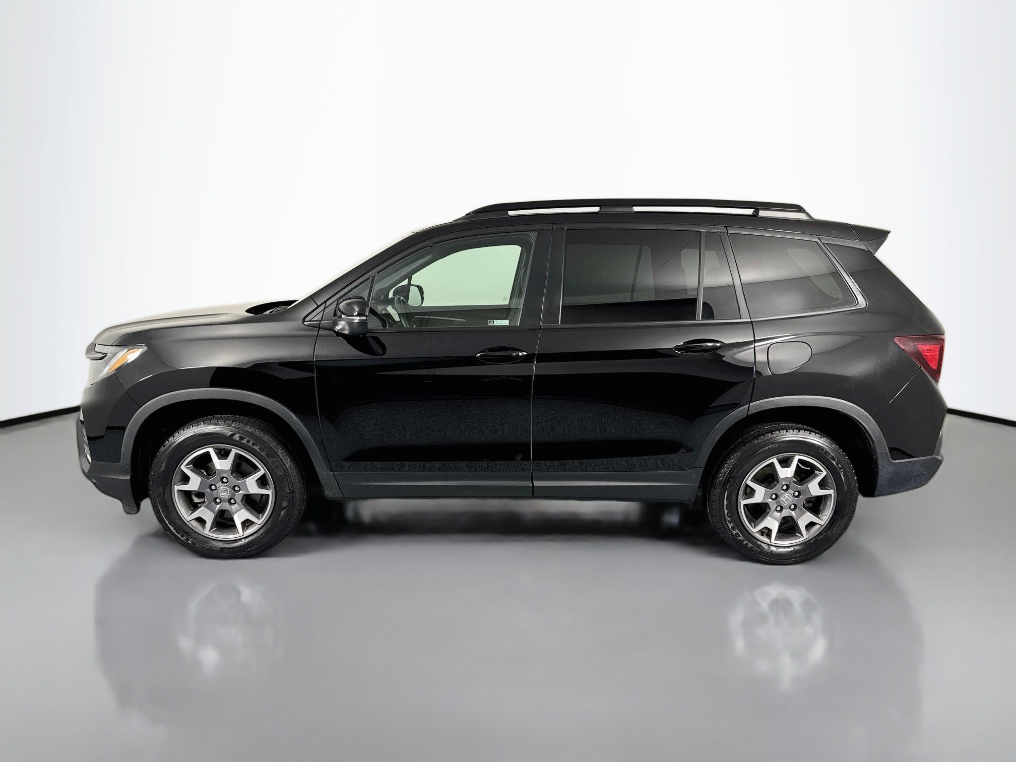 Certified 2023 Honda Passport TrailSport image 8