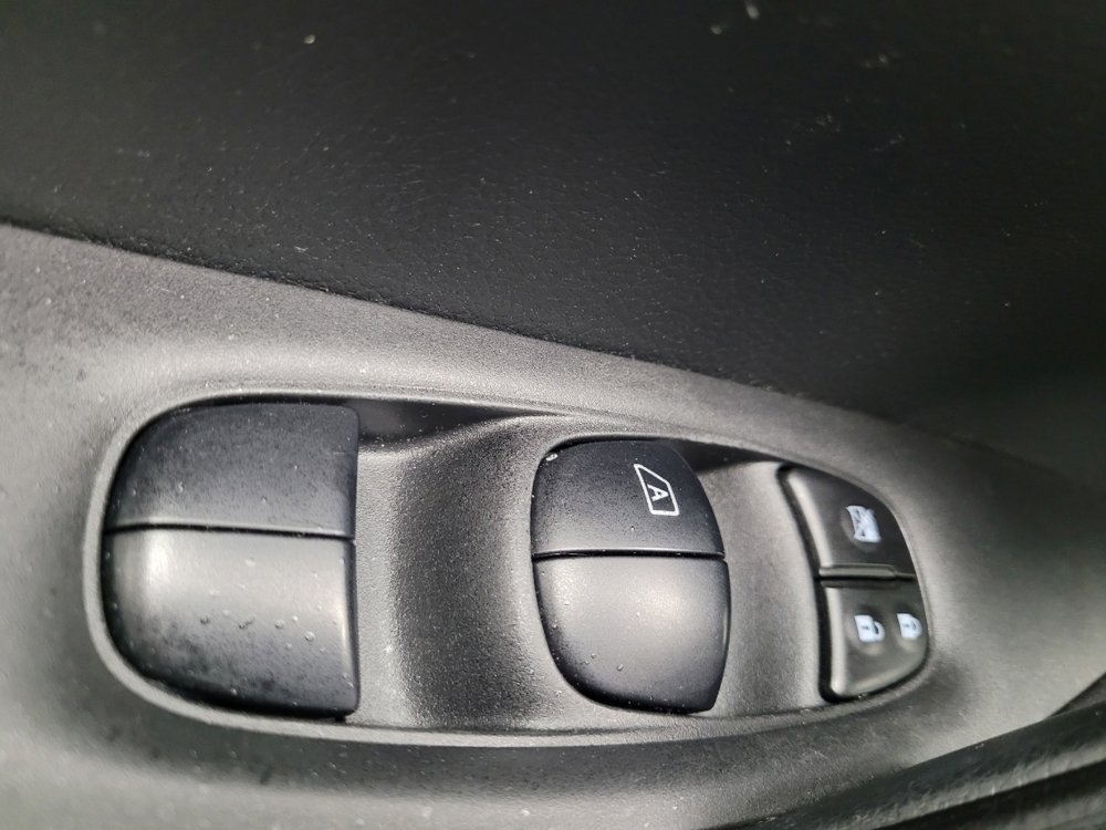 Used 2019 Nissan Rogue Sport S FWD image 27