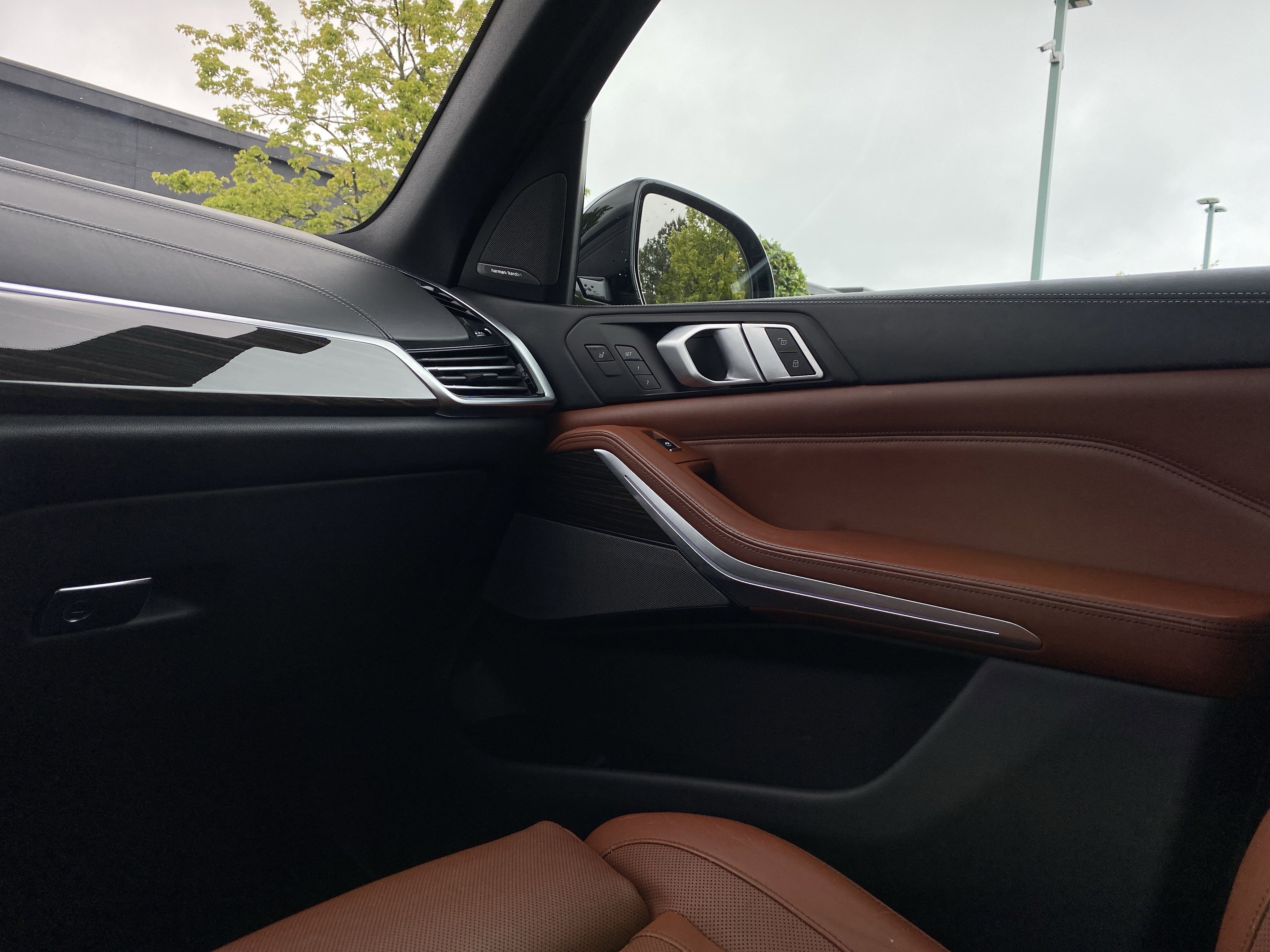 Used 2019 BMW X5 xDrive40i w/ M Sport Package AWD/4WD image 45