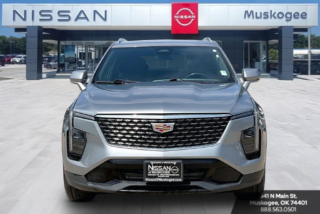 Used 2024 Cadillac XT4 Premium Luxury FWD image 2
